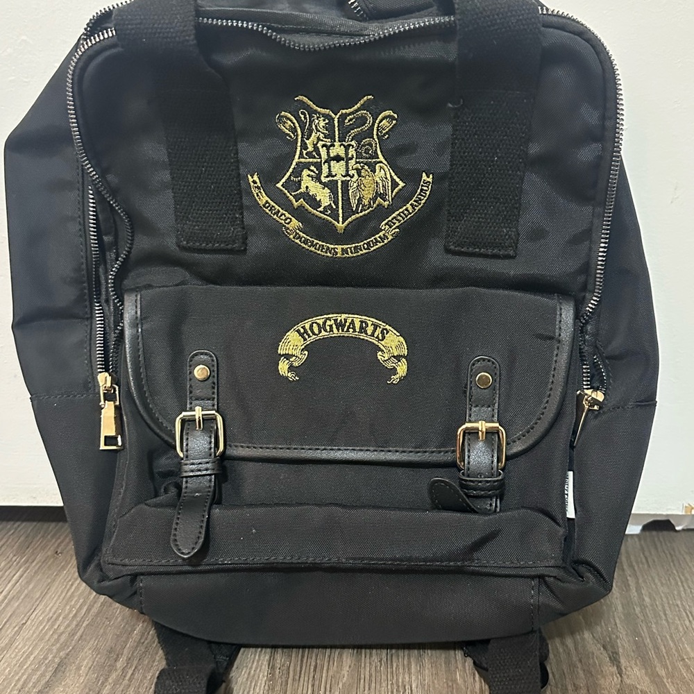 HARRY POTTER Hogwarts Backpack